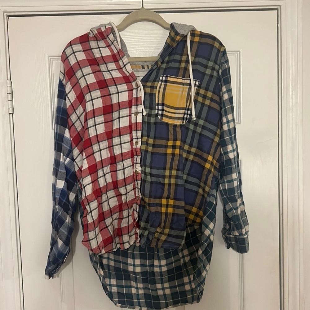 American Eagle hooded plaid button down